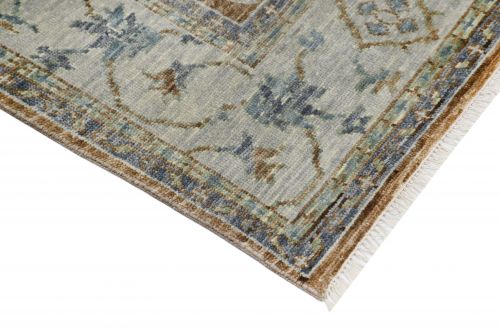 Hand Knotted Traditional Rug  8'2